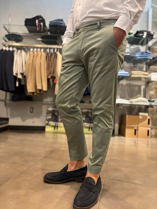 Pantalone Capri verde salvia